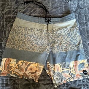 RVCA Board shorts 33